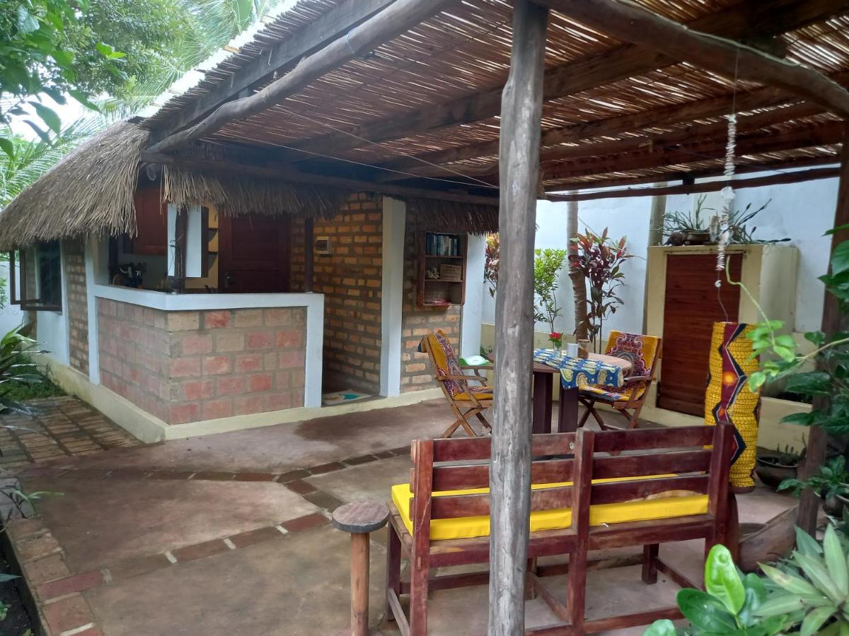 Casa Camaleao Gekko Cottadge Hotel Tofo Exterior photo